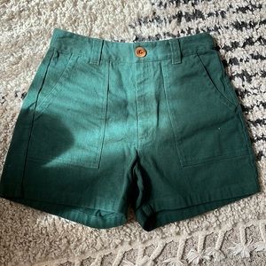 Beaton linen utility shorts.